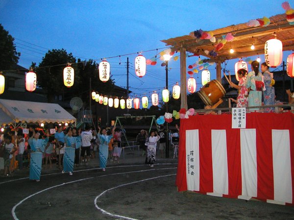 苅宿町会盆踊り2004 4