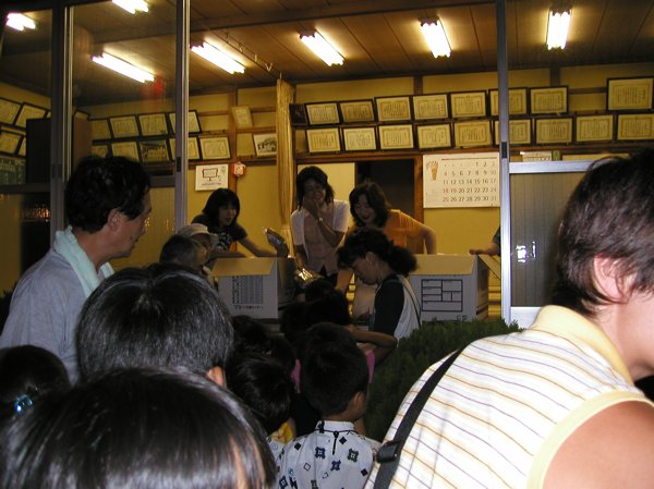 苅宿町会盆踊り2004 13